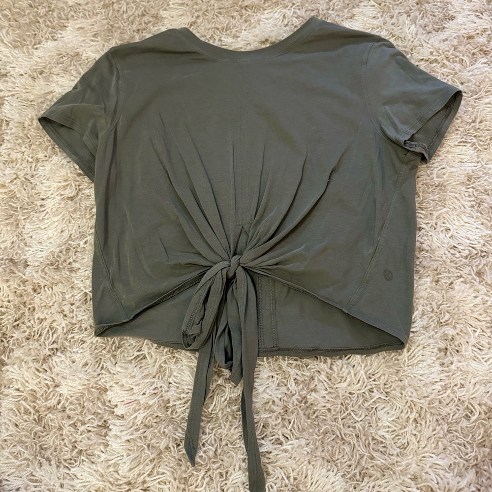 Lululemon top